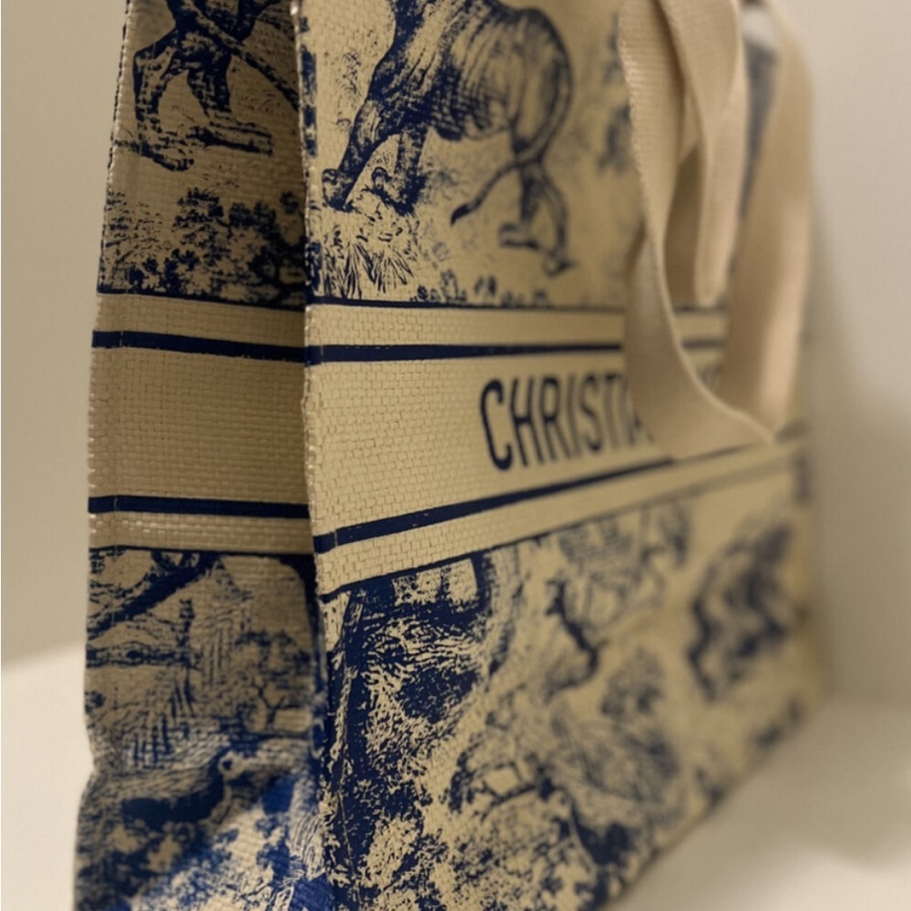 Dior Blue and Cream Tote Bag - Picture 5 of 8